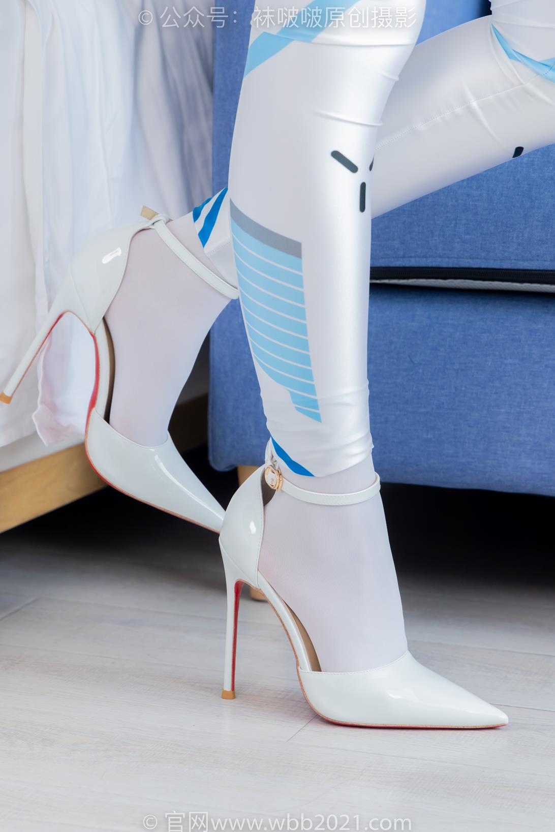袜啵啵463期：甜甜圈-高跟鞋、厚白丝、裸足、连体衣裤里丝 [140P/1V/5.61G]插图6