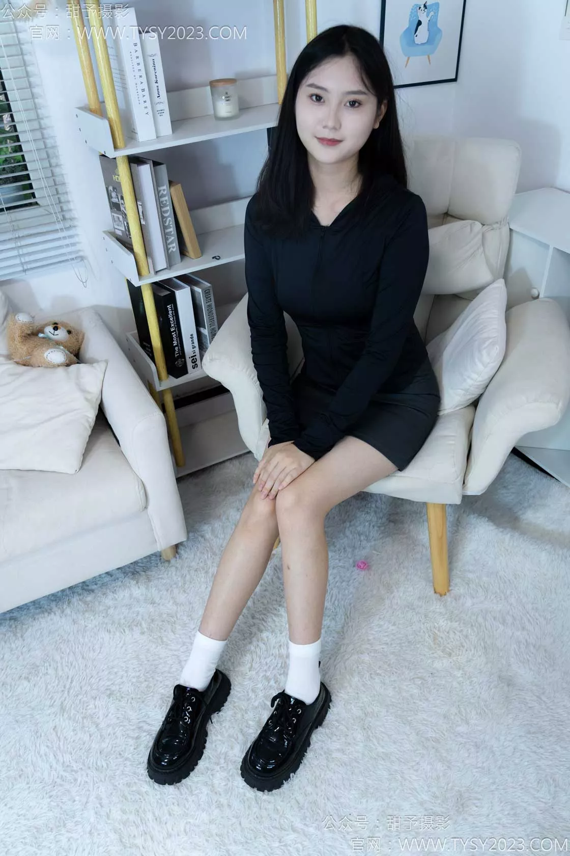 甜予摄影 NO.118 土豆-皮鞋、白棉袜、裸足[121P/2V/10.12GB]插图3