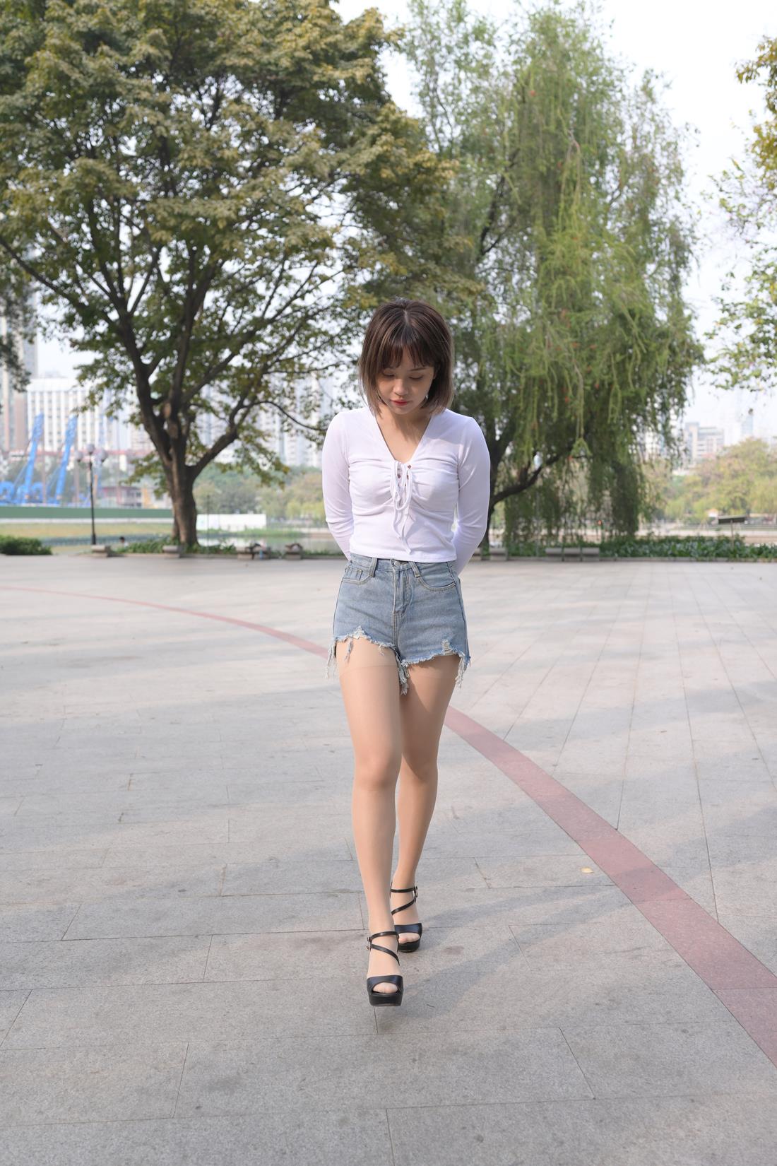 魔镜原版肉斯热裤[313P/1V/9.2G]插图3