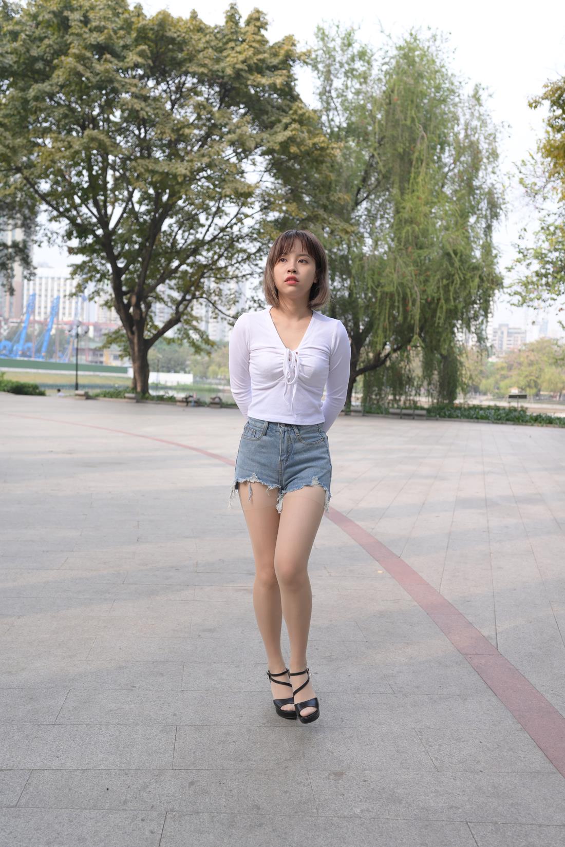 魔镜原版肉斯热裤[313P/1V/9.2G]插图2