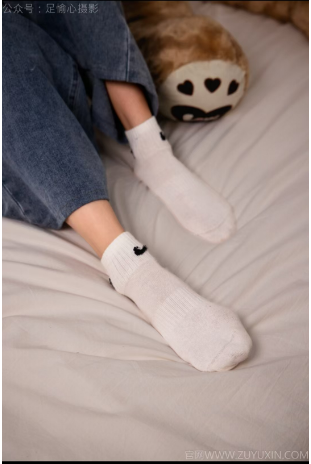 足愉心摄影27期奶芙[110P/1V/10.93G]插图2