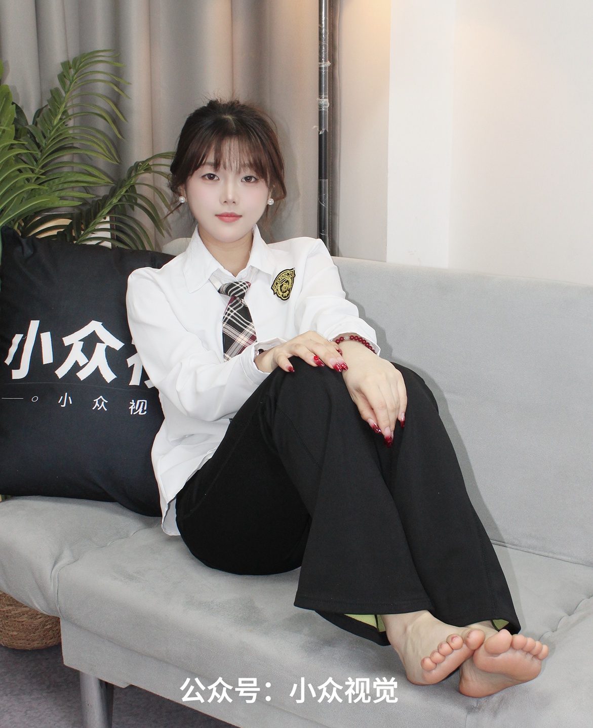 小众视觉 小薯条校服型正装[109P/1V/4.33G]插图3