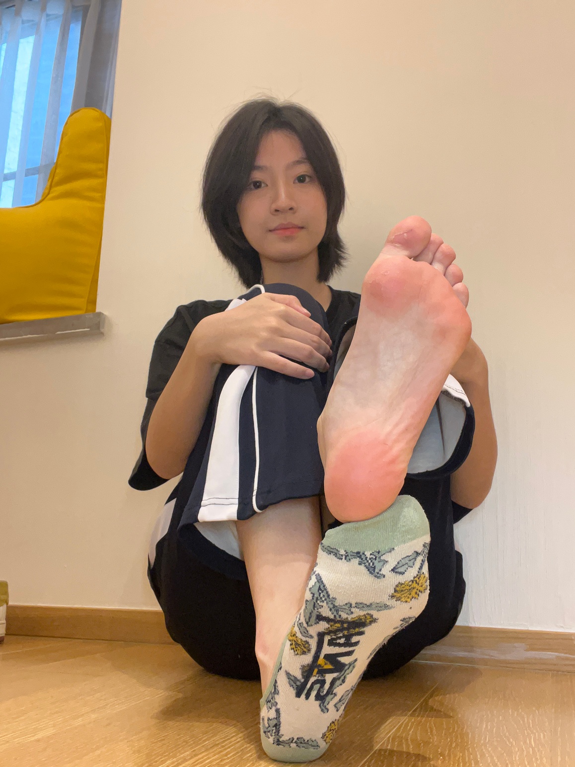 清纯妹字居家自拍展示镁足完美露脸 [1V/136P/2.13G]插图4