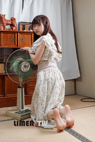 Limerence 三井瞳 139cm小隻馬降臨 日本老舊和室綺麗 裸足[180P/1V/2.62G]插图4