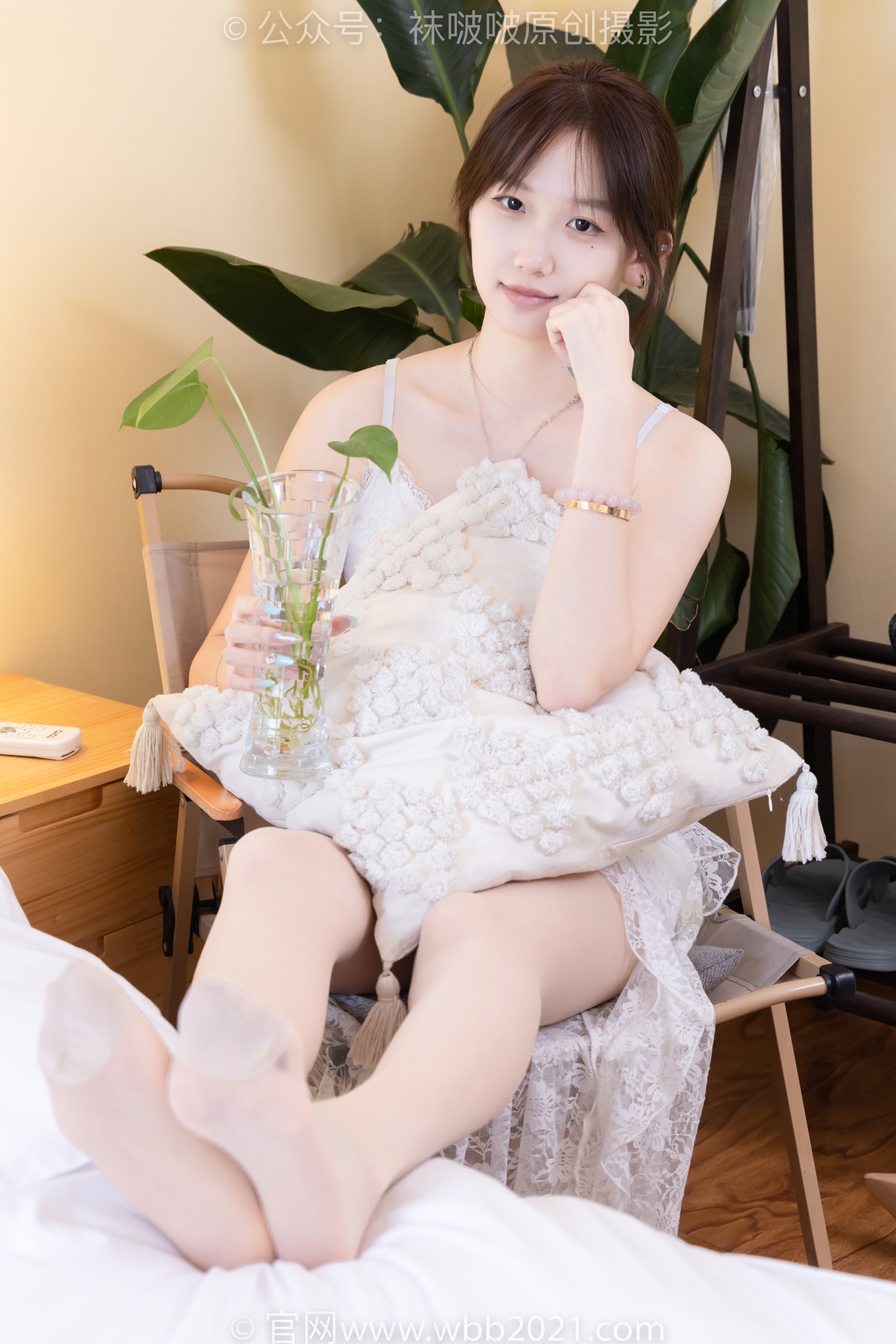 袜啵啵560期花絮版香菜-帆布鞋、短白棉袜、薄肉丝（脚尖加固款）[143P/1V/5.59G]插图3