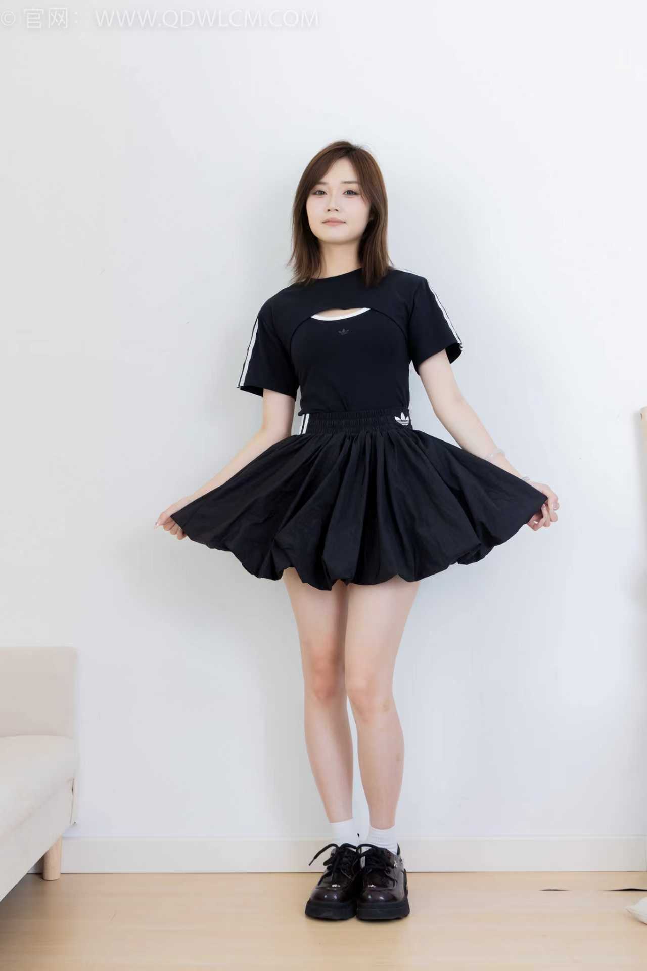 物恋 2392期 橙子-皮鞋、白棉袜、裸足[150P/1V/3.45G]插图