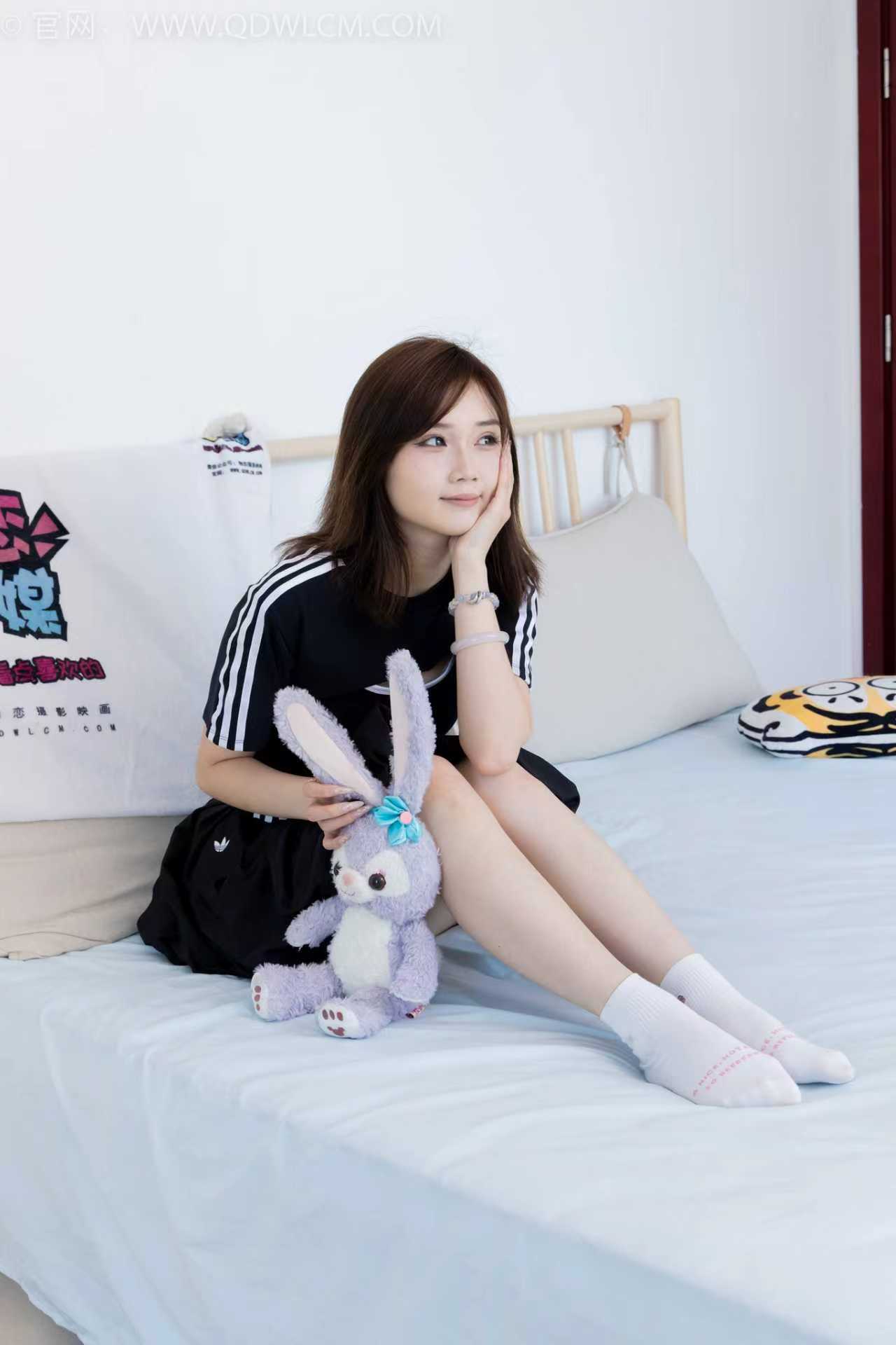 物恋 2392期 橙子-皮鞋、白棉袜、裸足[150P/1V/3.45G]插图7