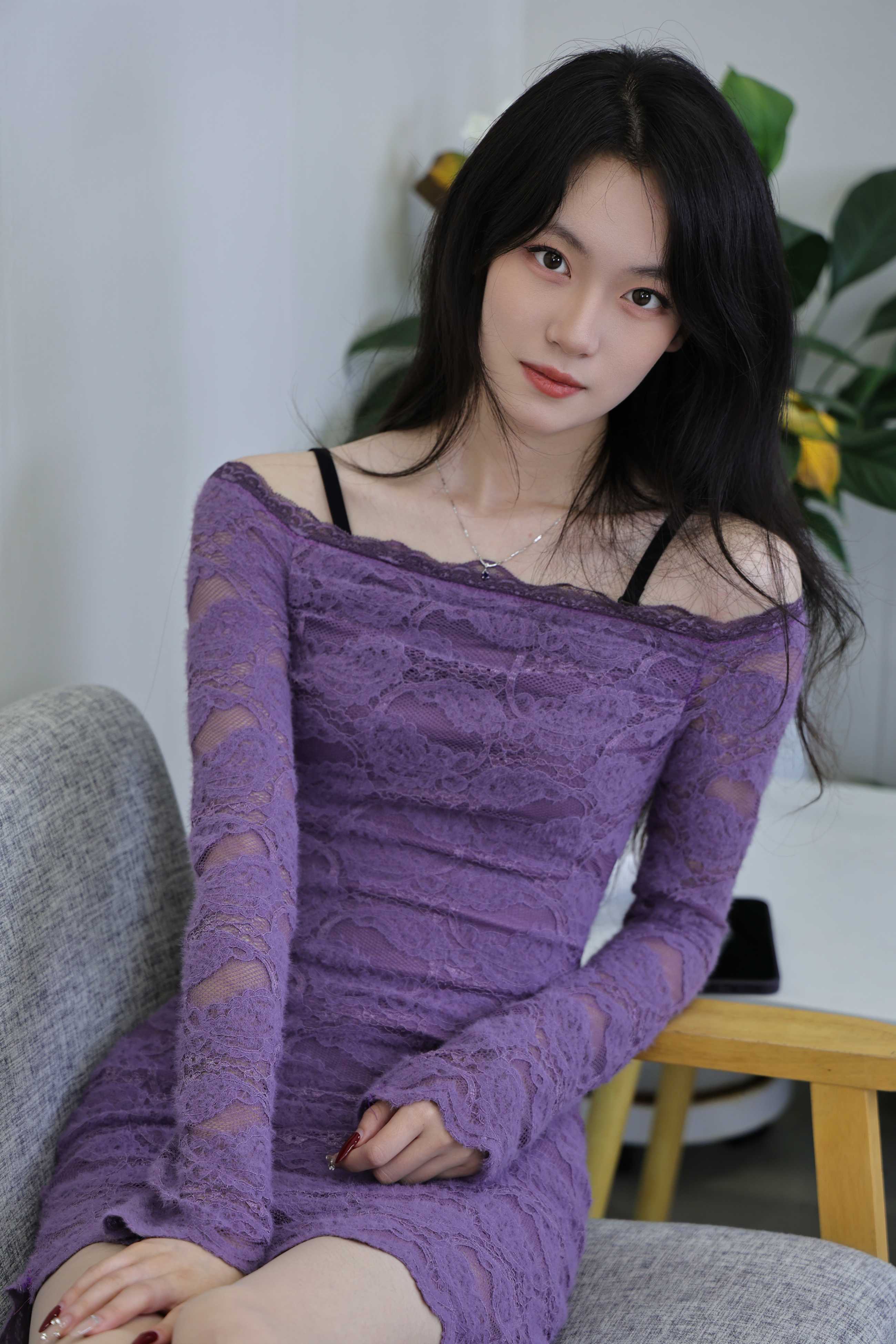 绮梦摄影：第340期-女神小艺紫裙肉丝美脚 -官方原版［465P/2V/12.48G］插图1