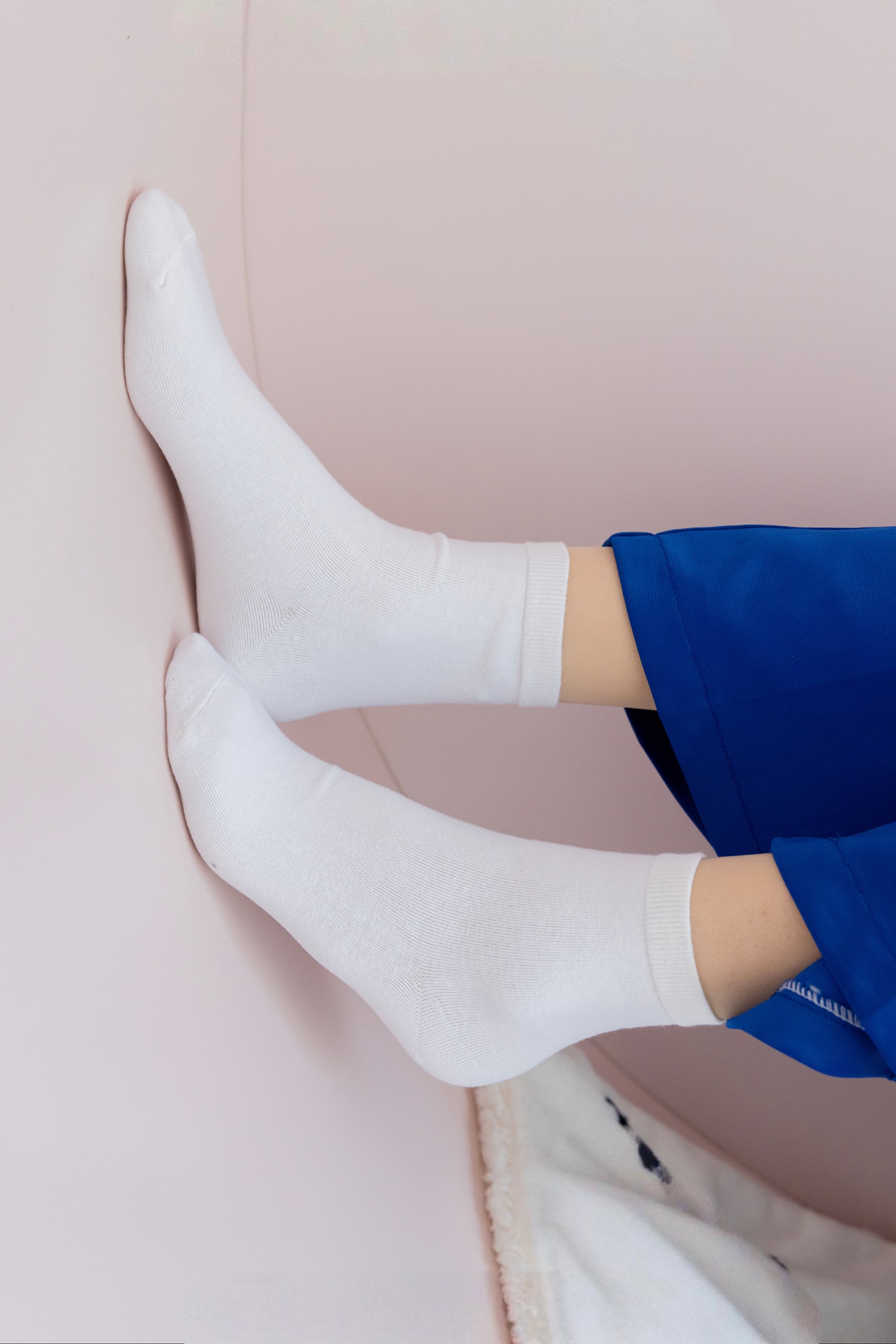 袜啵啵569期花絮版花絮版香菜-校服、板鞋、白棉袜、薄肉丝（脚尖加固款）[157P/1V/7.15G]插图7