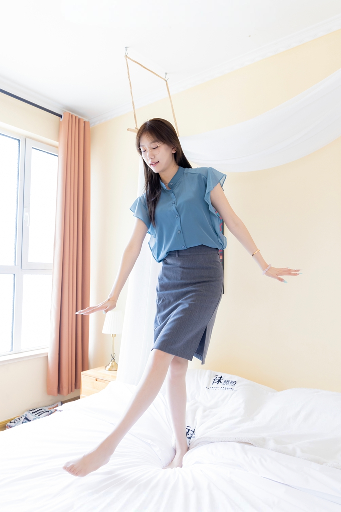 袜啵啵573期花絮版香菜-三双高跟凉鞋、薄肉丝（脚尖透明款）[150P/1V/8.25G]插图6