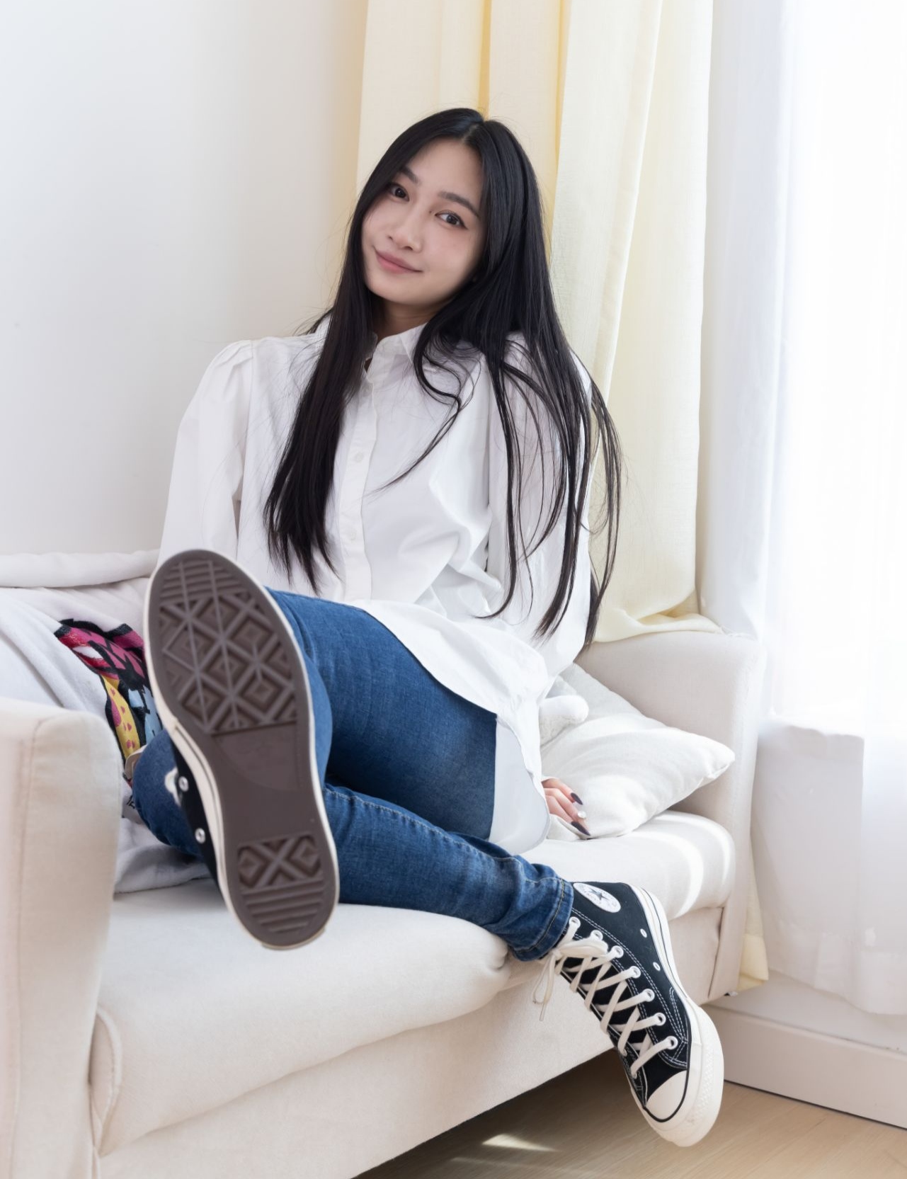 物恋2418期：小影-帆布鞋、白棉袜、短白丝、裸足(170p/1v/5.35GB)插图