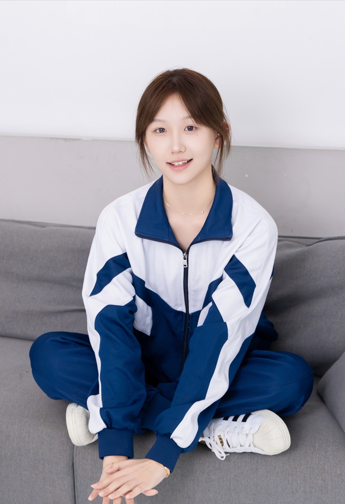 袜啵啵584期 花絮版 校服板鞋短黑丝脚尖加固[149P/1V/7.49G]插图3