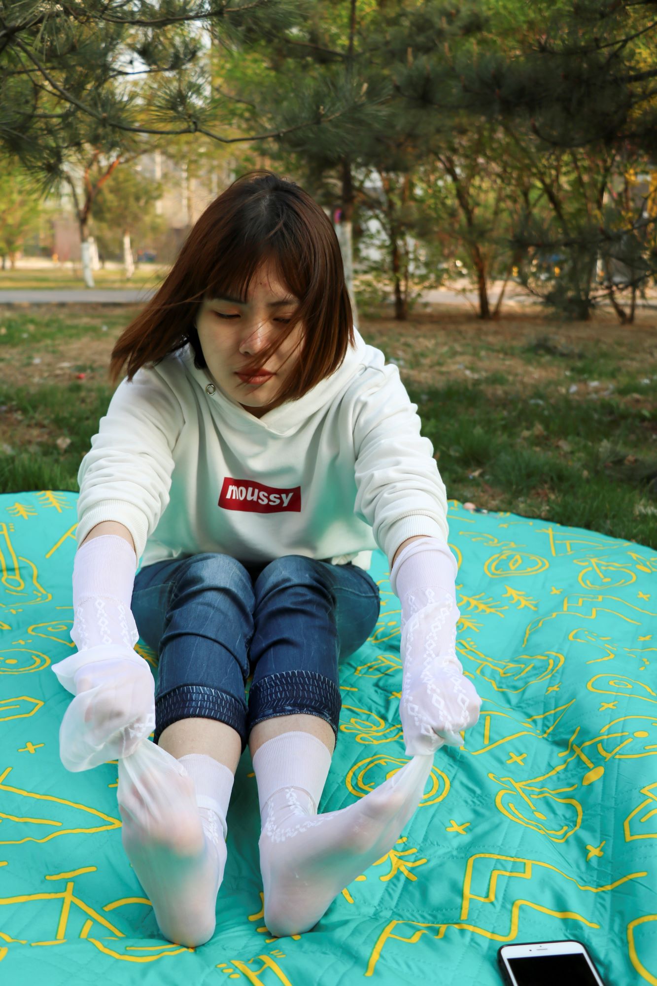 锦纶丝袜 白袜套在手上 [150P/276.8M]插图3