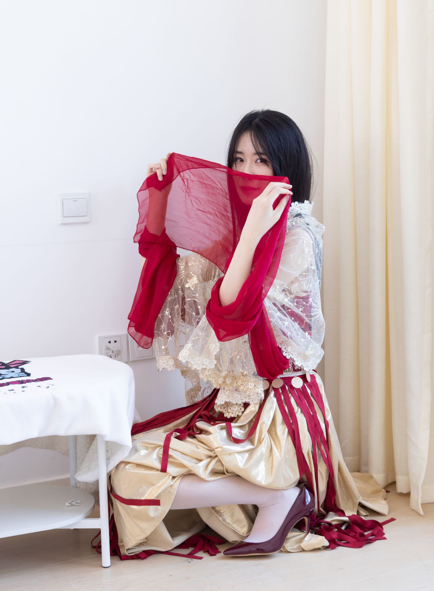 物恋2472期：菜菜-高跟鞋、薄白丝（脚尖加固款）、裸足、裸足涂精油带脚链和切糕摆盘剧情[265P/1V/5.24GB]插图6