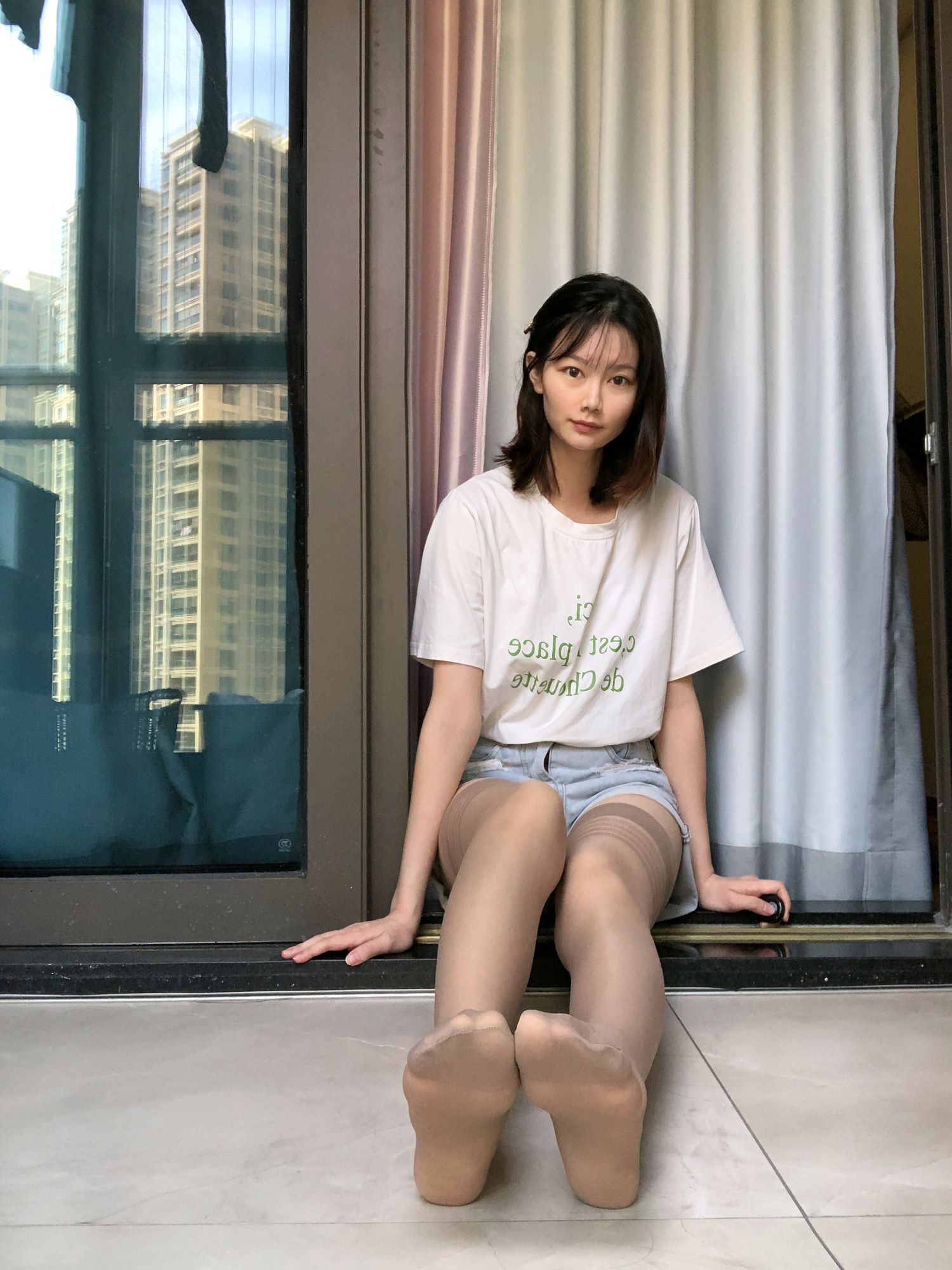 蕾蕾短丝 409 [88P/129.8M]插图1