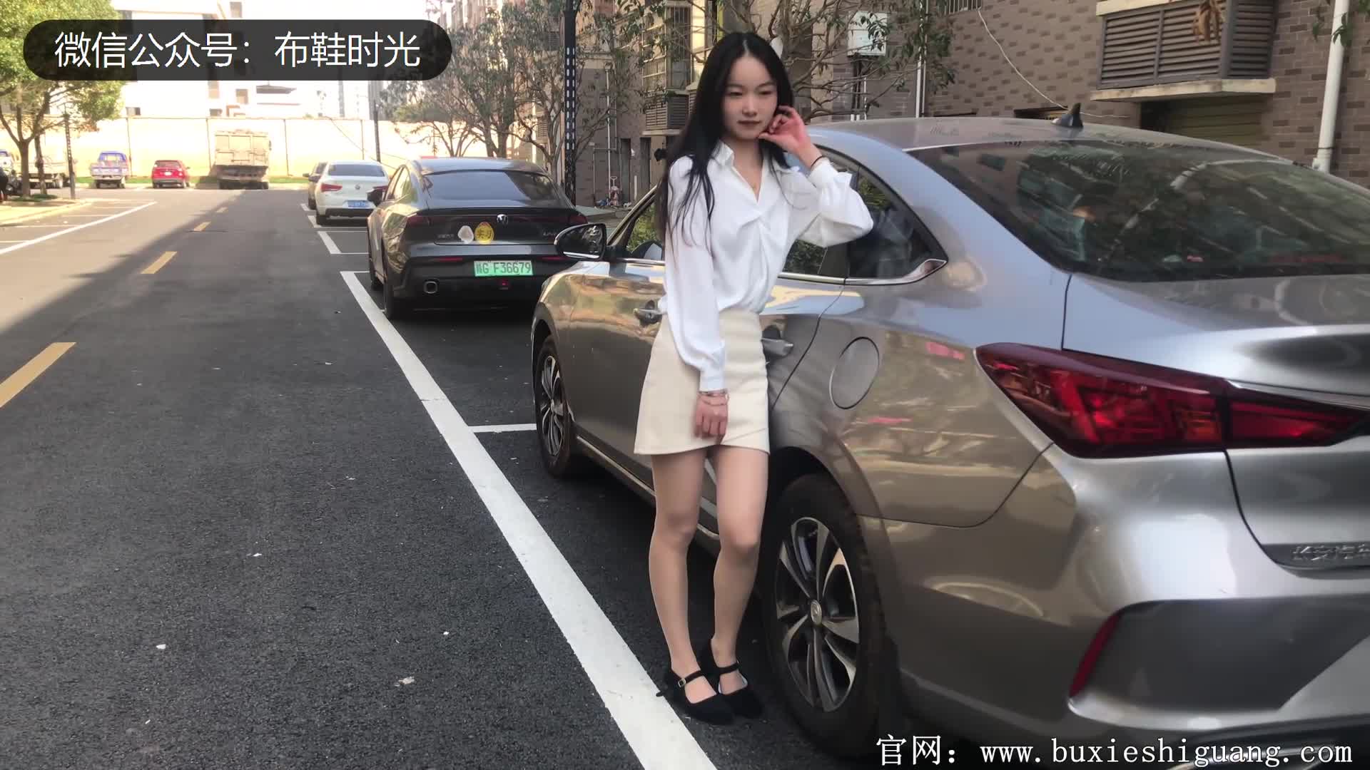 布鞋时光-芸芸~OL至服包屯裙肉丝美腿[1V/0.8G]插图4