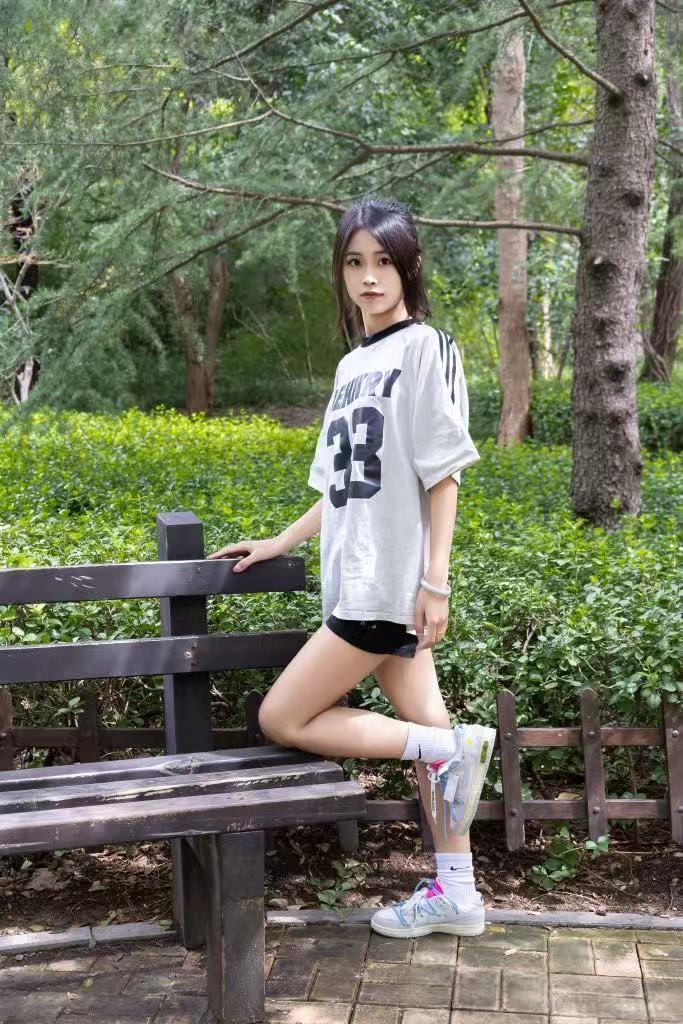 甜予摄影261期：茉莉-板鞋、白棉袜、裸足 赠送AI图片130张和AI无水印图片[135P/2V/9.63GB]插图4