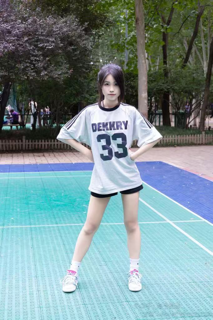 甜予摄影261期：茉莉-板鞋、白棉袜、裸足 赠送AI图片130张和AI无水印图片[135P/2V/9.63GB]插图2