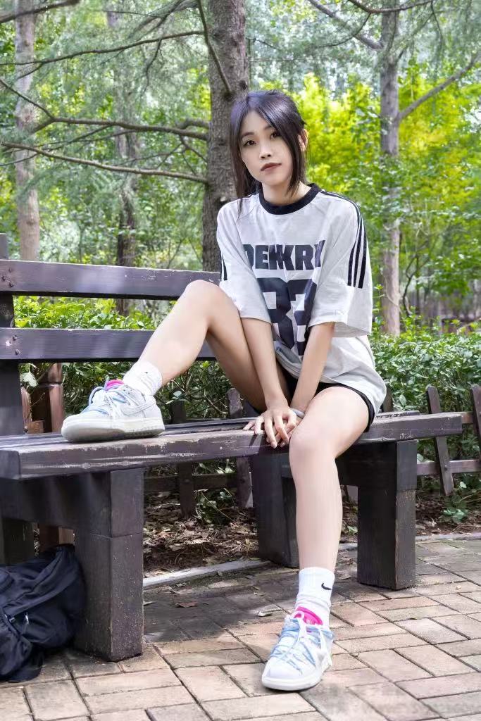 甜予摄影261期：茉莉-板鞋、白棉袜、裸足 赠送AI图片130张和AI无水印图片[135P/2V/9.63GB]插图1