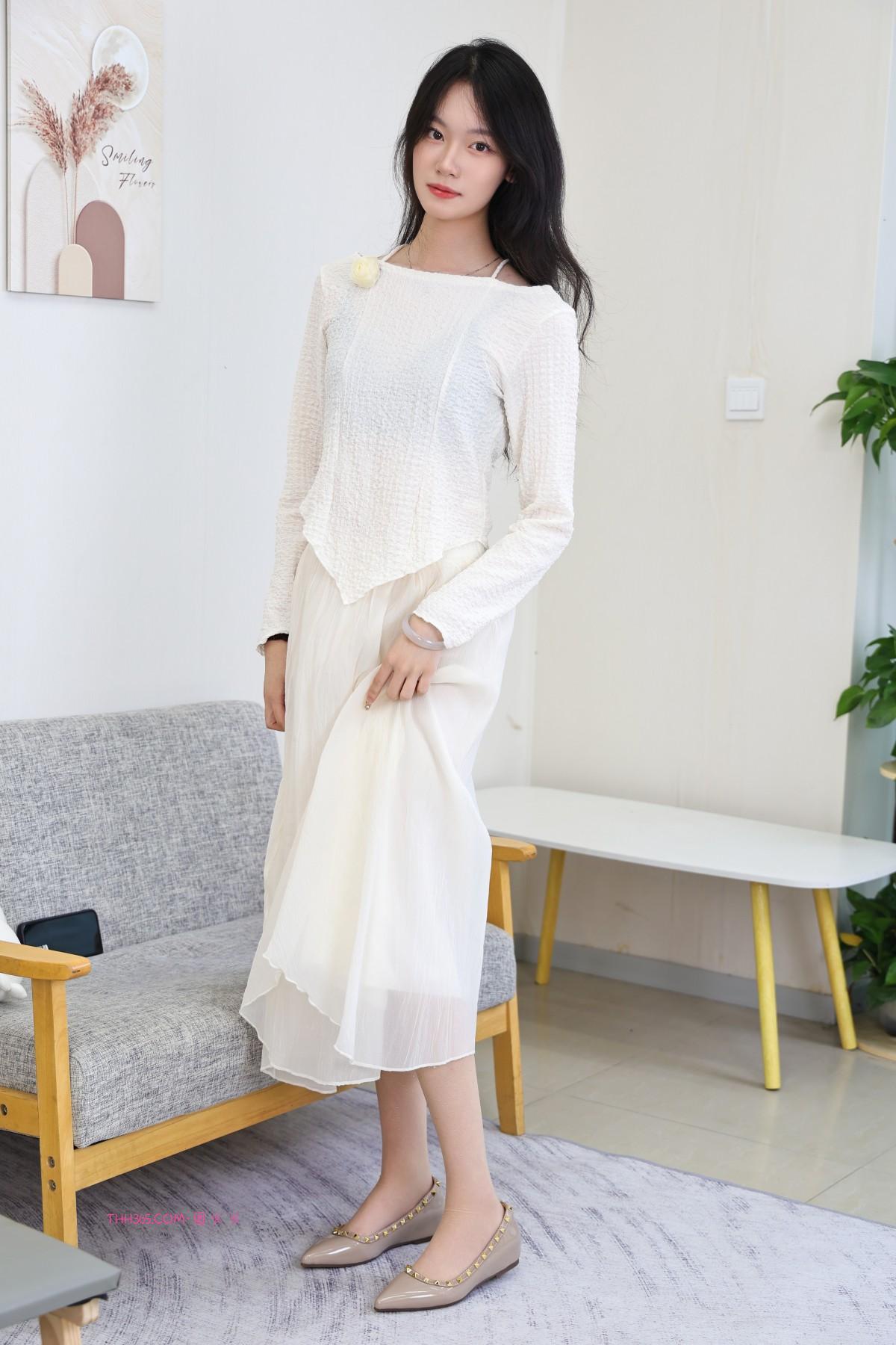 绮梦摄影 398期 小艺 无印珍藏版 [320P/1V/10.1G]插图1