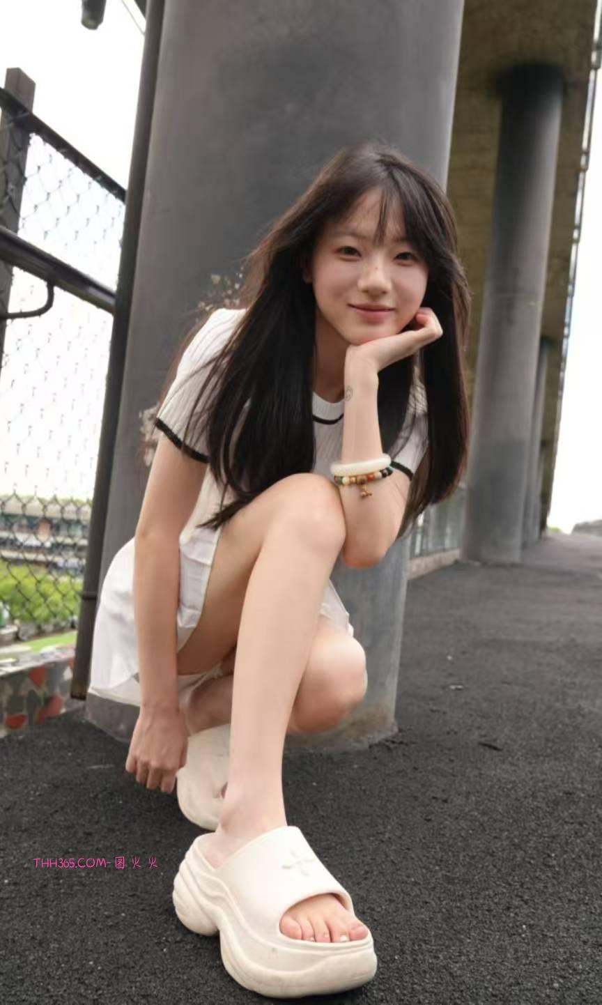 83阿慌 白袜/亮钻指甲油[128P/2V/5.23G]插图4