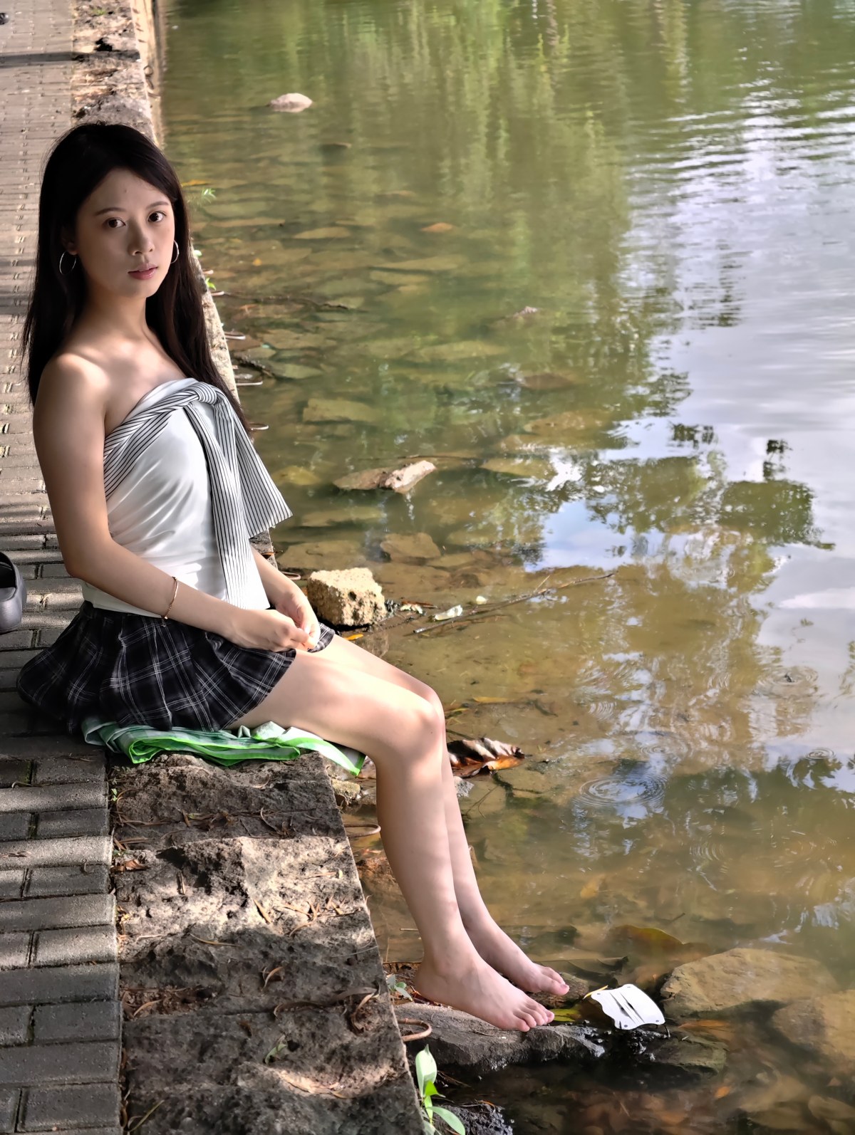 06高颜值小妹 某个人摄影师原创约拍 03号作品 [329P/58V/4.1G]插图12