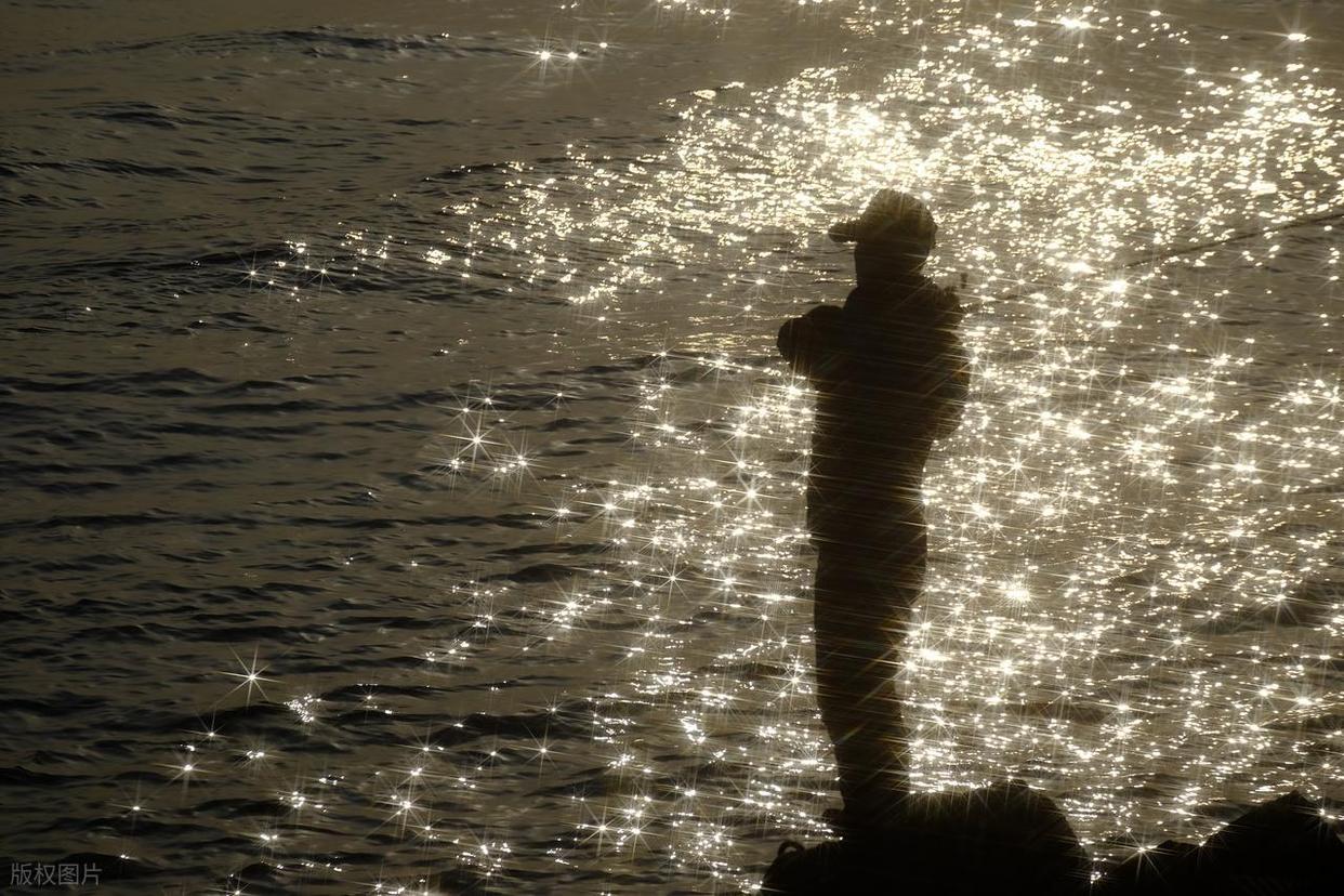 波光粼粼水面拍摄全攻略:从参数到氛围的核心技巧插图10 波光粼粼水面拍摄全攻略:从参数到氛围的核心技巧插图10