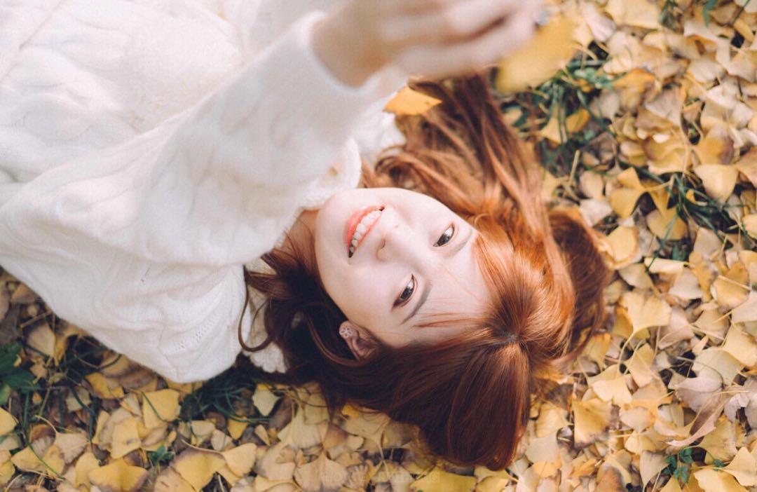 秋天拍人像的8个技巧,唯美文艺又好看,拍照景美仁也美插图 秋天拍人像的8个技巧,唯美文艺又好看,拍照景美仁也美插图