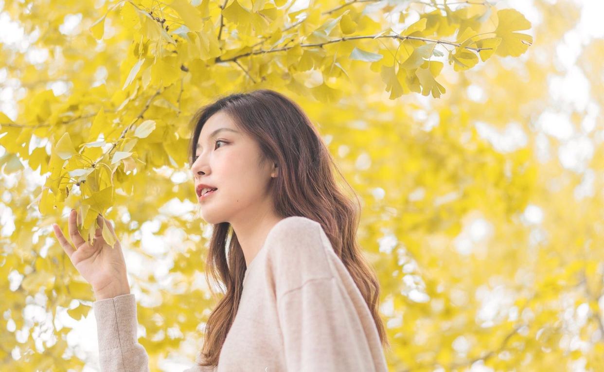 银杏那么美,银杏人像怎么拍得更精彩和出色?8个技巧送给你插图 银杏那么美,银杏人像怎么拍得更精彩和出色?8个技巧送给你插图