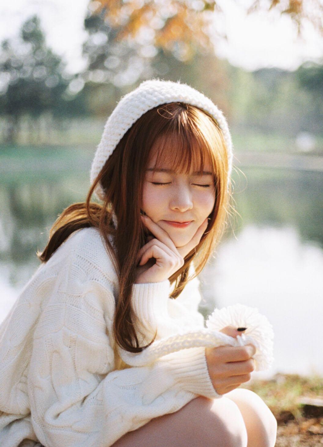 秋天拍人像的8个技巧,唯美文艺又好看,拍照景美仁也美插图4 秋天拍人像的8个技巧,唯美文艺又好看,拍照景美仁也美插图4