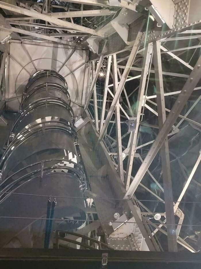 换个角度看世界:这16张罕见照片,每一张带你解锁事物的另一面!插图7 换个角度看世界:这16张罕见照片,每一张带你解锁事物的另一面!插图7