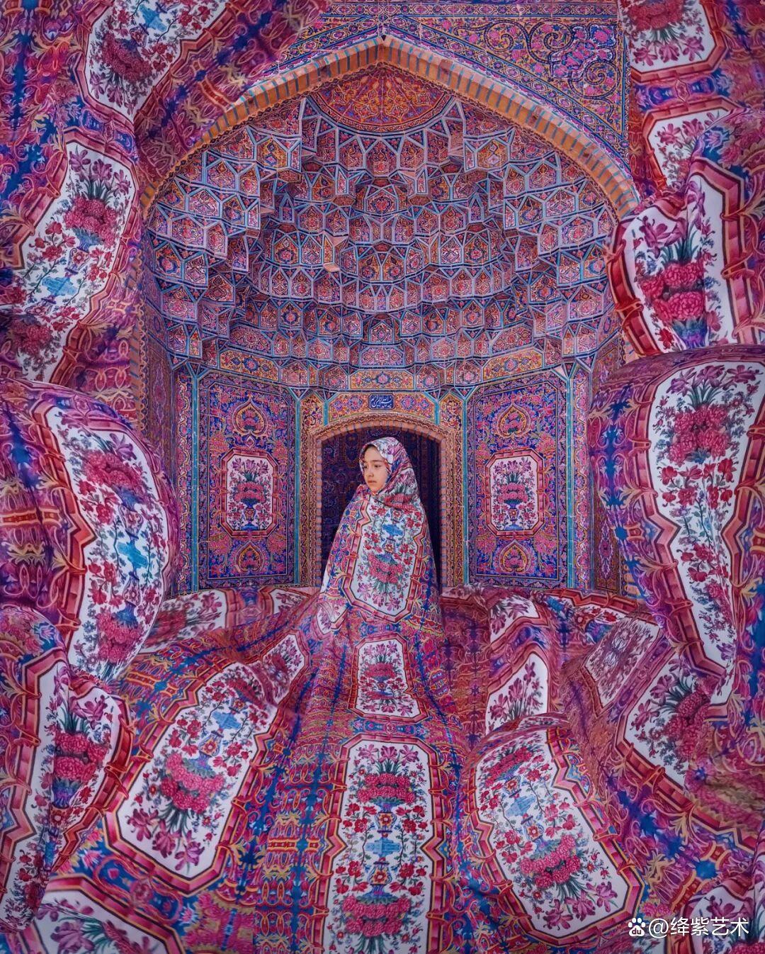 因为太华丽,她的摄影作品被质疑是AI绘画,不知该高兴还是难过插图13 因为太华丽,她的摄影作品被质疑是AI绘画,不知该高兴还是难过插图13