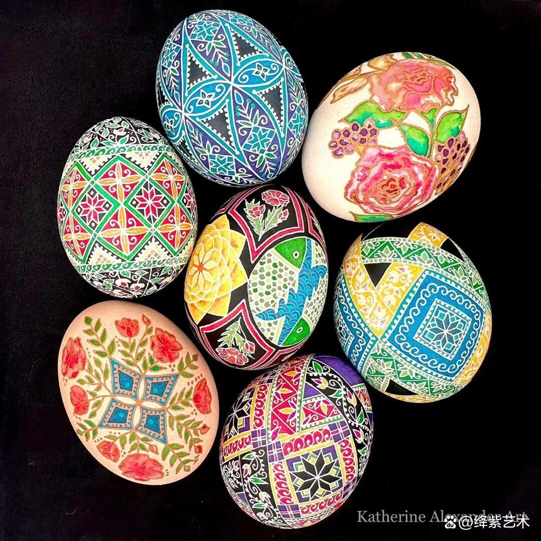 她用独特的“蛋画”技艺,将3毛钱的鸡蛋,变成3000元的艺术品插图15 她用独特的“蛋画”技艺,将3毛钱的鸡蛋,变成3000元的艺术品插图15