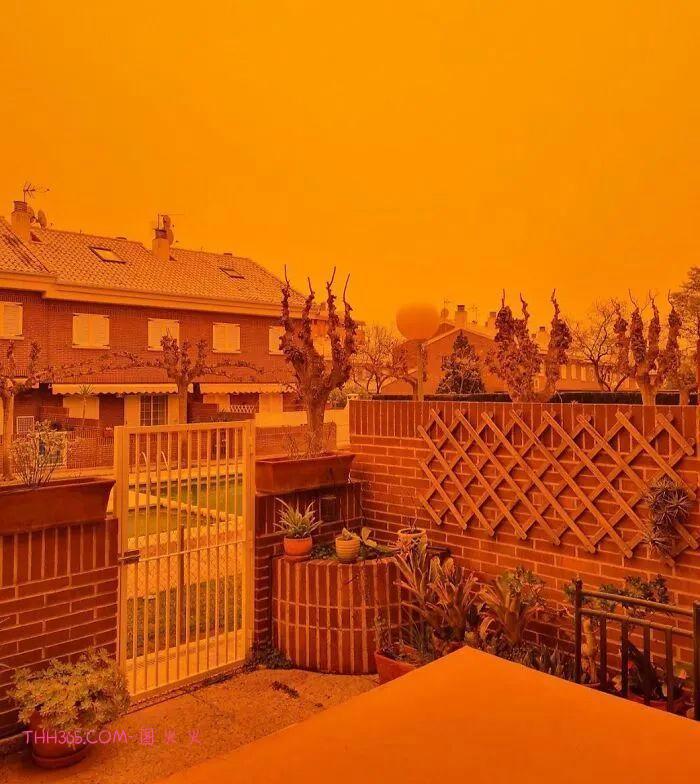 30张让人又敬畏又害怕的自然瞬间:风暴、火山、闪电,全是地球的“怒吼”插图6 30张让人又敬畏又害怕的自然瞬间:风暴、火山、闪电,全是地球的“怒吼”插图6