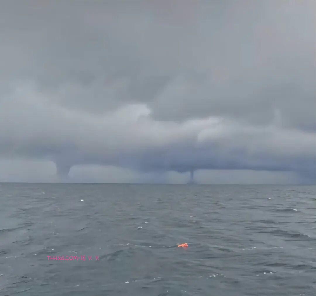 30张让人又敬畏又害怕的自然瞬间:风暴、火山、闪电,全是地球的“怒吼”插图3 30张让人又敬畏又害怕的自然瞬间:风暴、火山、闪电,全是地球的“怒吼”插图3