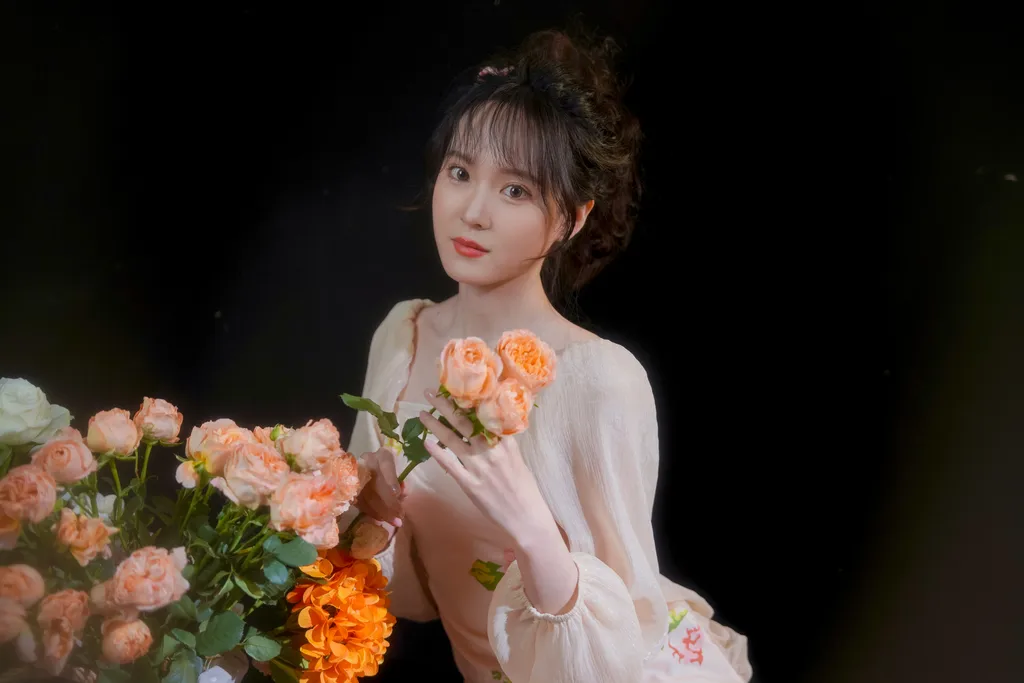 [YITUYU艺图语]2022.12.06 朱丽叶 三只喵[25+1P/208MB]插图3