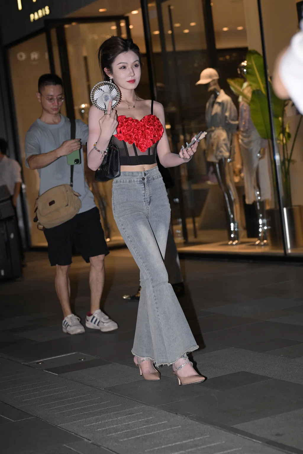 精选街拍作品 NO.6322 温婉喇叭牛仔裤[151P/418MB]插图1