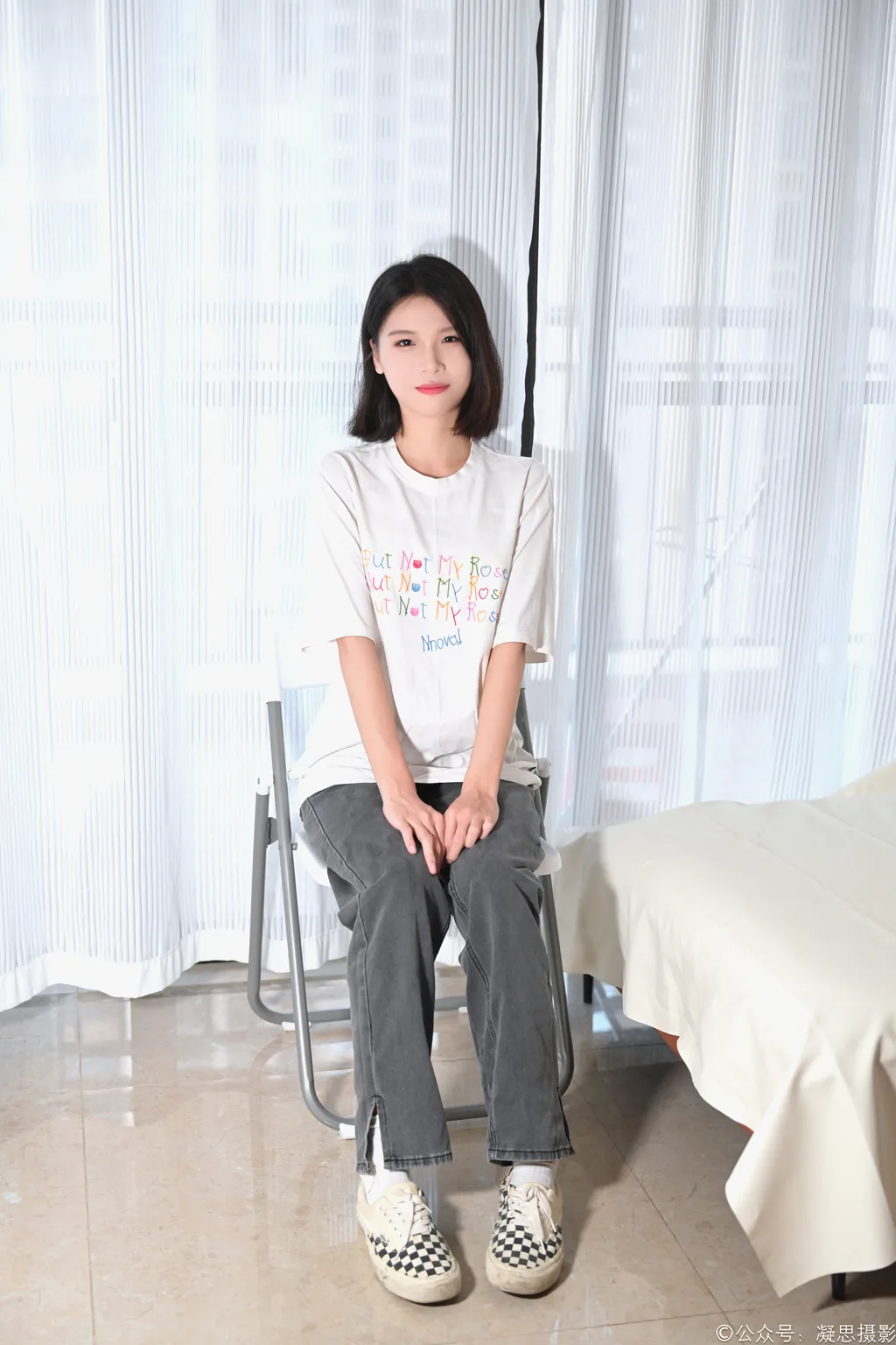 凝思摄影 NO.042 小睿-T恤、短白袜、平底鞋[135P/1V/5.20GB]插图1