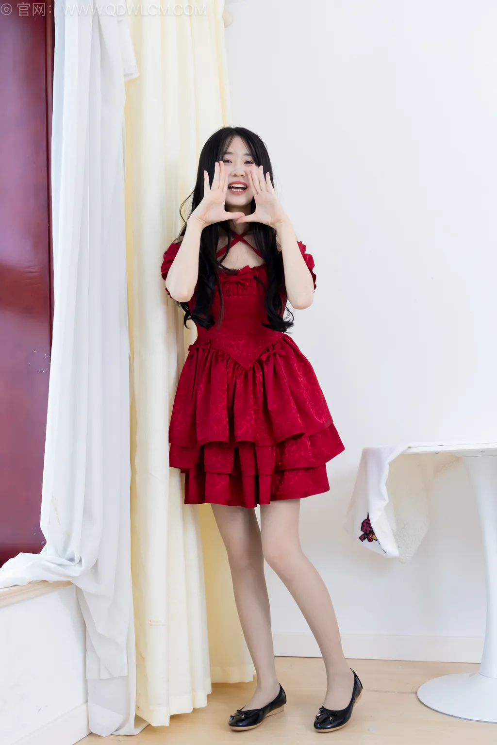 勿恋传媒 NO.2532 菜菜-平底鞋、薄灰丝[205P/1V/4.54GB]插图1