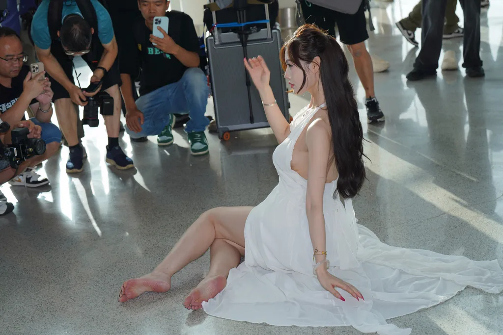 精选街拍作品 NO.6301 一袭白裙，凡尘精灵[128P/380MB]插图1