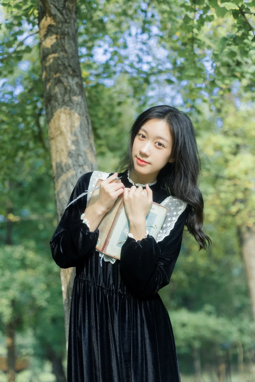 [YITUYU艺图语]2022.11.24 将在初秋寄出 饲猫少女-[38+1P/394MB]插图