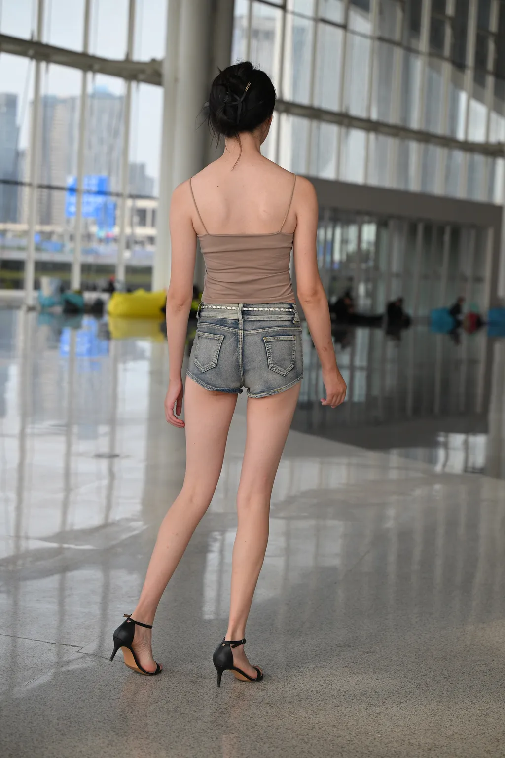 精选街拍作品 NO.6232 牛仔短裤美腿[136P/292MB]插图2