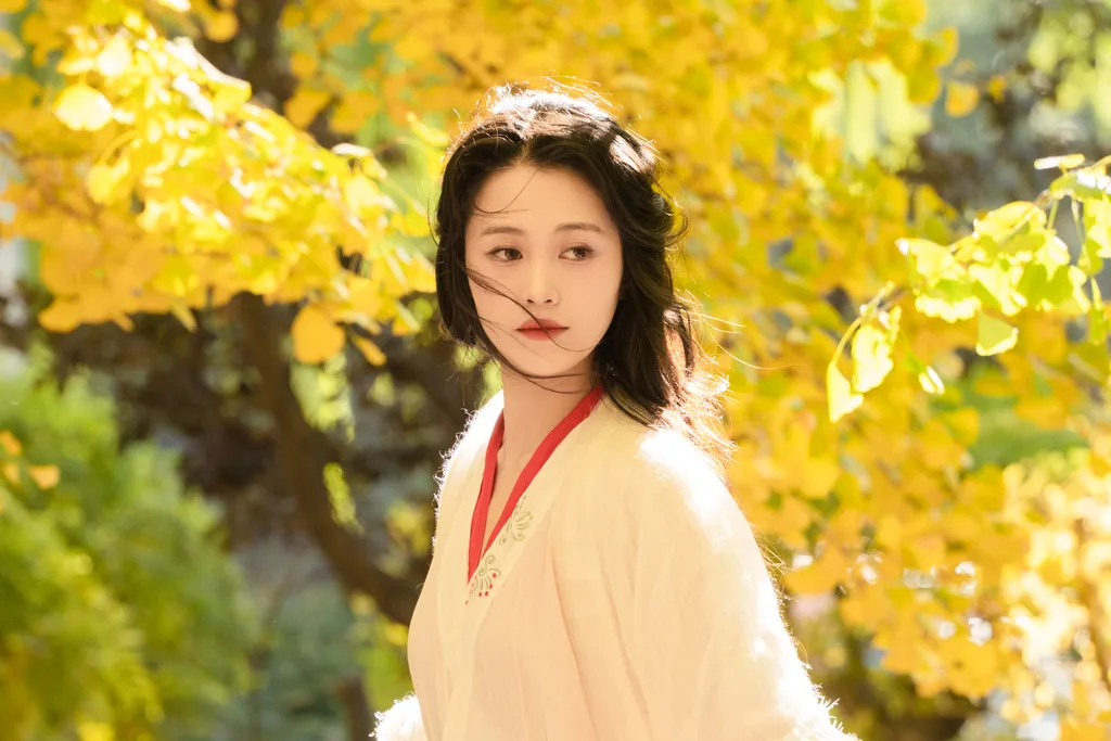 [YITUYU艺图语]2022.11.30 银杏 青霜鹅[25+1P/393MB]插图1