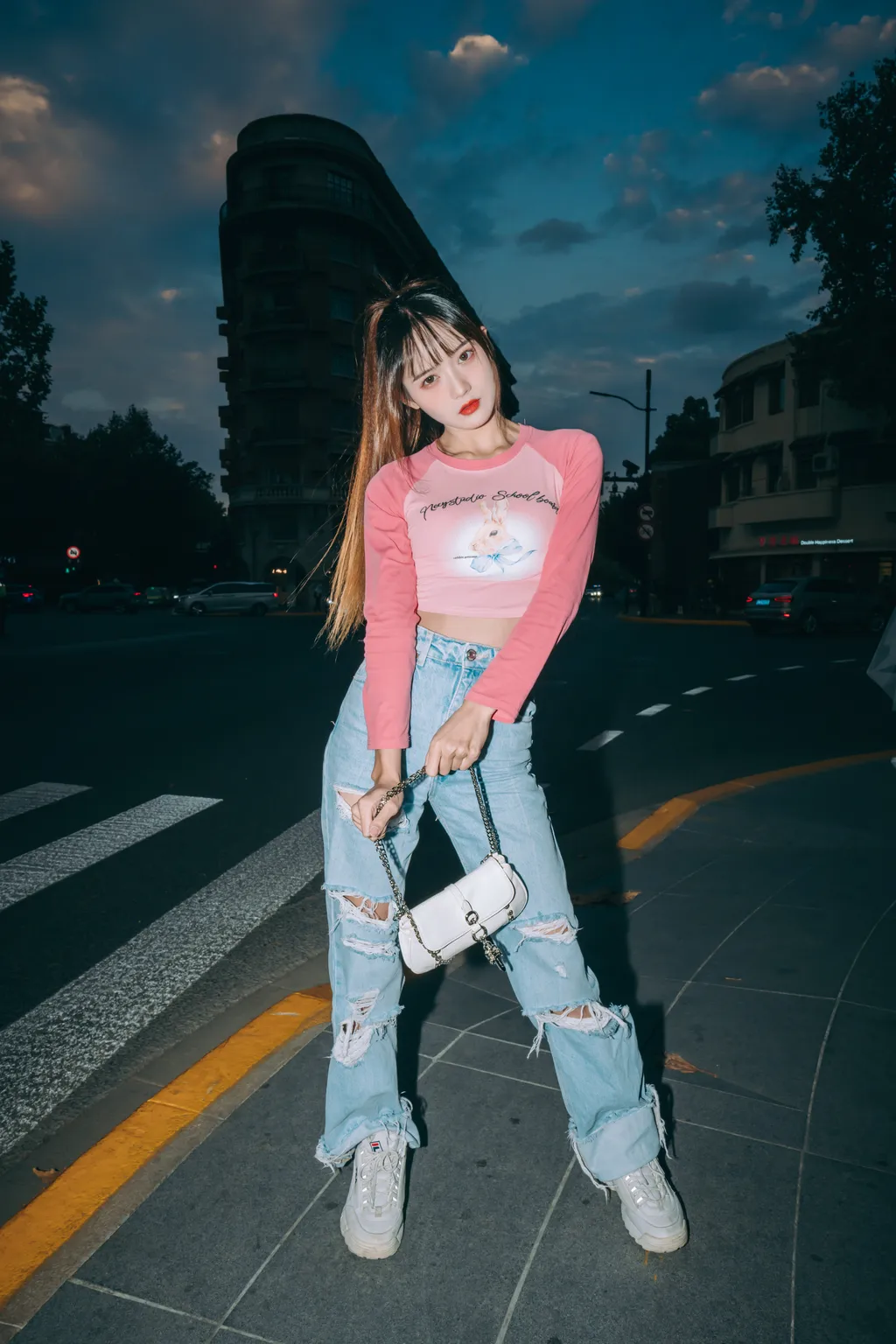 [YITUYU艺图语]2022.12.08 街头酷Girl 兔子Zzz不吃胡萝卜[26+1P/176MB]插图2