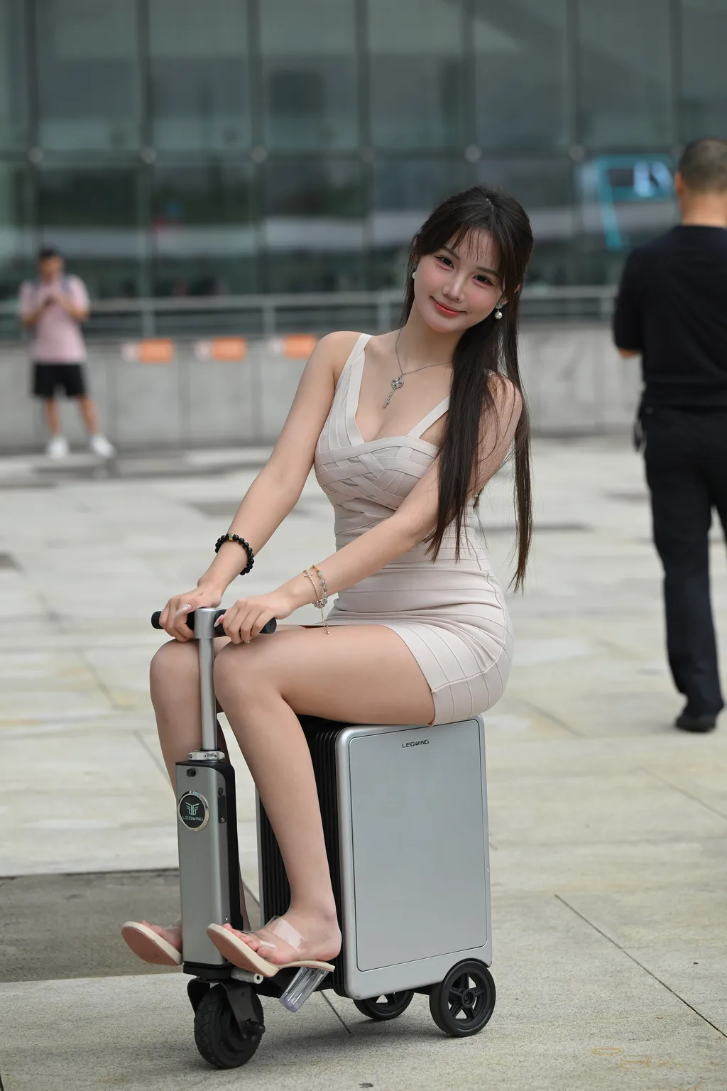 精选街拍作品 NO.6294 裙装小思佳[105P/244MB]插图2