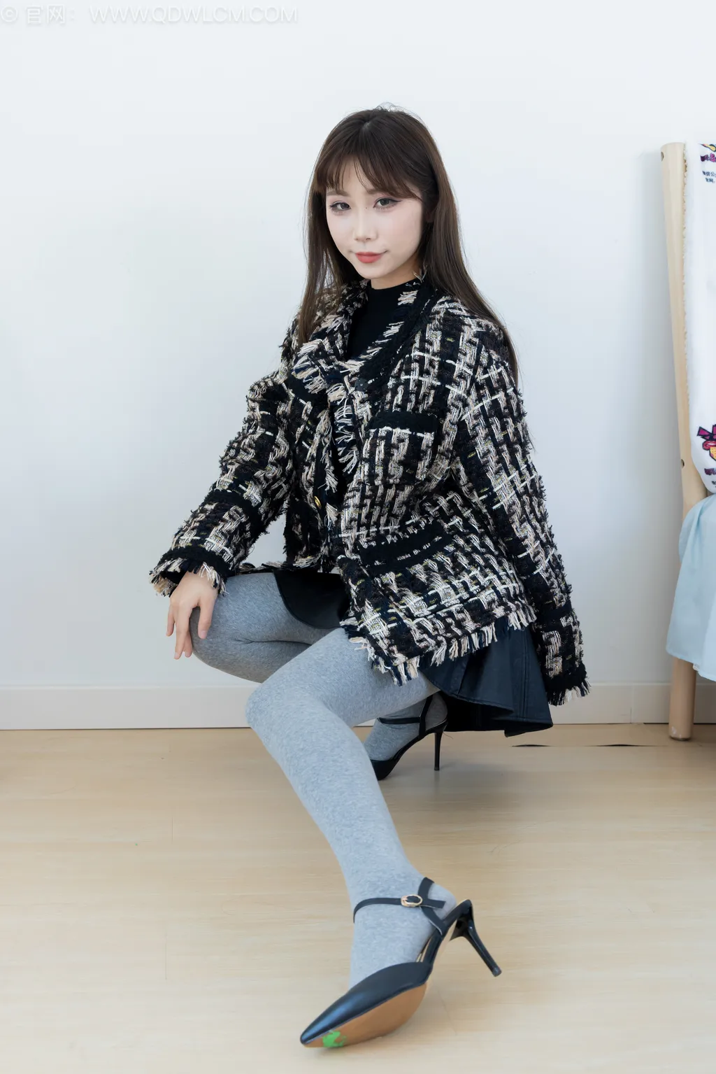 勿恋传媒 NO.2531 泡泡-高跟鞋、厚灰丝[165P/1V/4.21GB]插图2