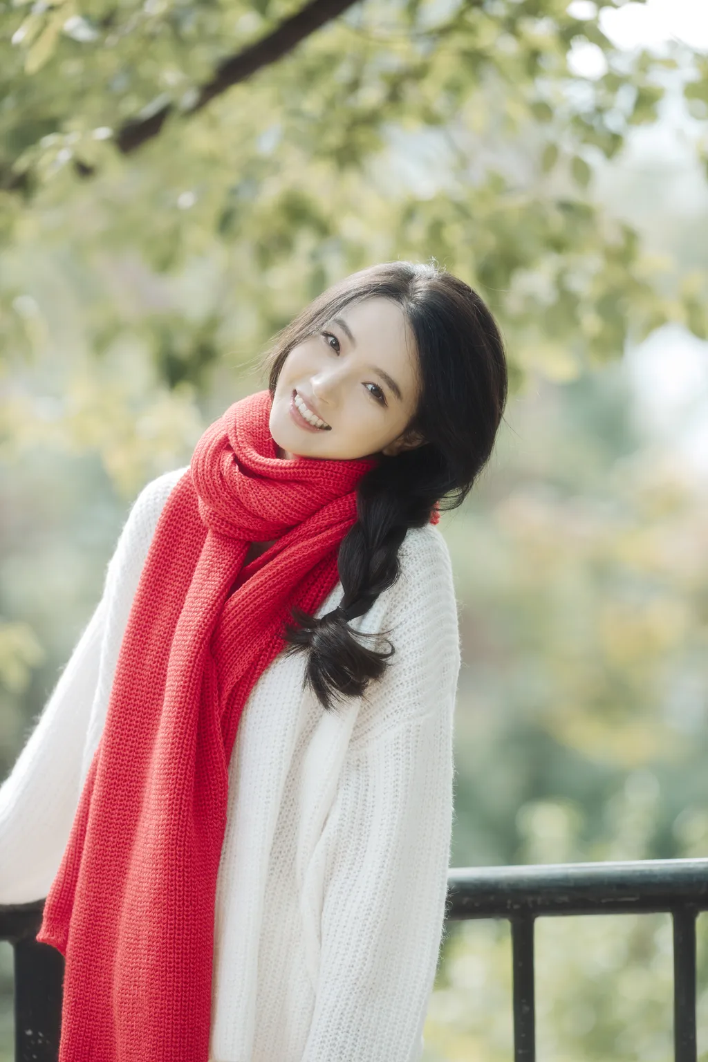 [YITUYU艺图语]2022.12.05 红色暖冬 幽灵胡子[45+1P/686MB]插图3