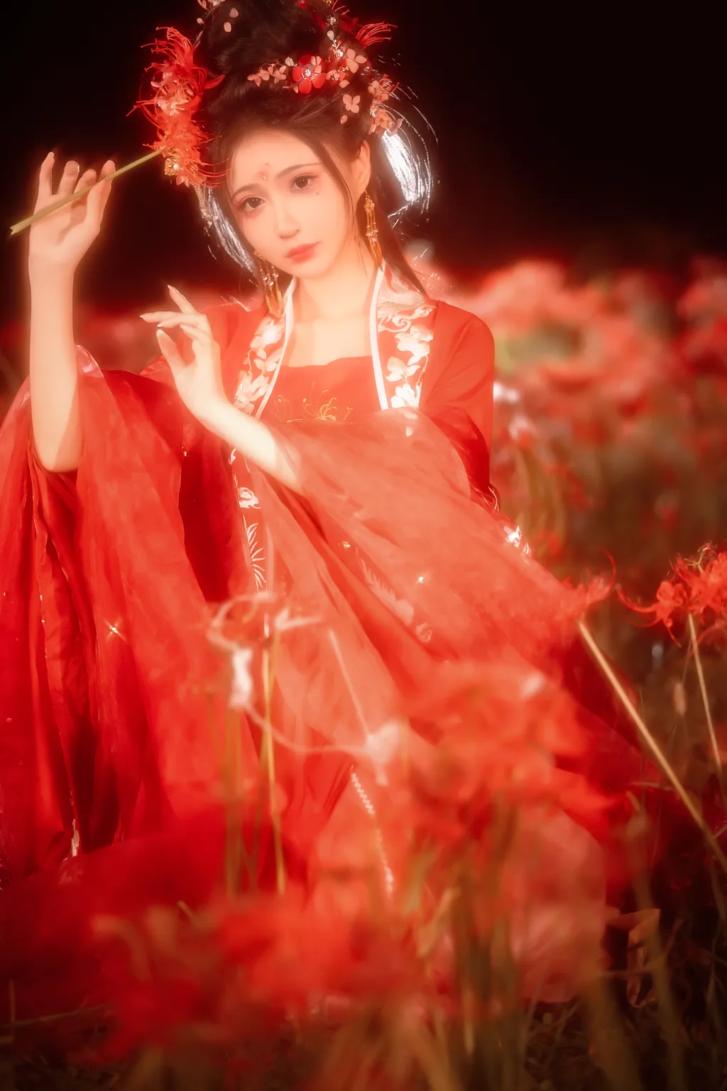 [YITUYU艺图语]2022.12.07 彼岸花 -绮罗生的小苏苏-[31+1P/337MB]插图2