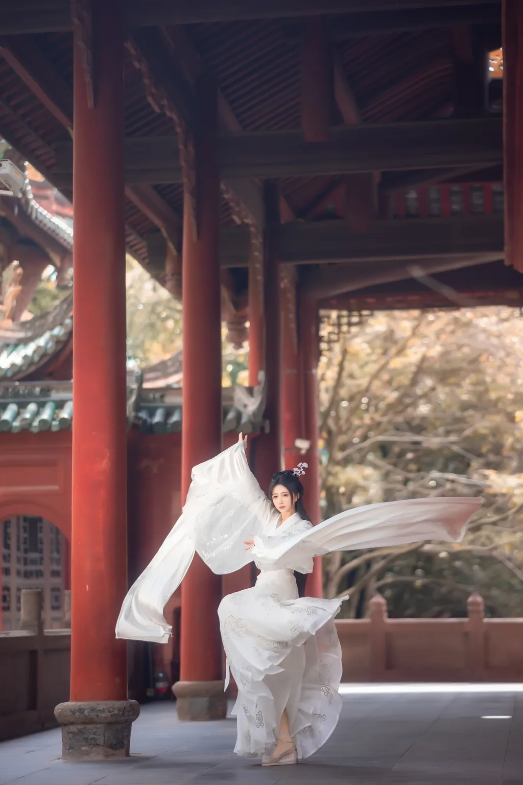 [YITUYU艺图语]2022.11.23 白衣渡我 -绮罗生的小苏苏-[33+1P/257MB]插图2