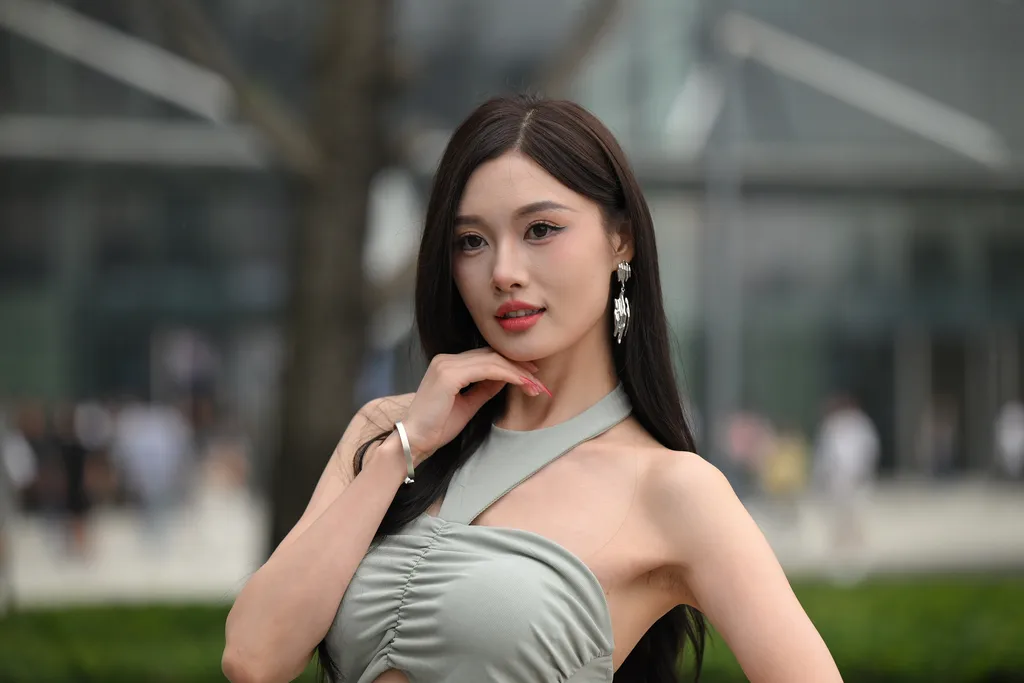 精选街拍作品 NO.6218 绿色修身裙[86P/245MB]插图3